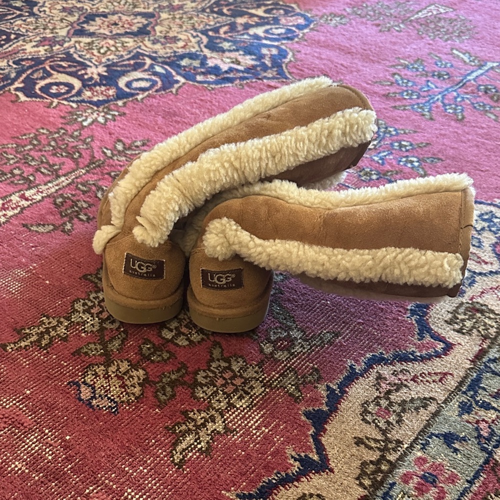 UGG Kids Chestnut/Tan Sheepskin Slip-On Knee High Boots